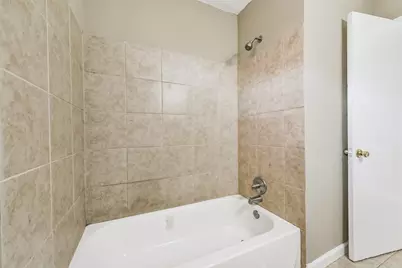 10214 Bretton Drive, Houston, TX 77016 - Photo 13