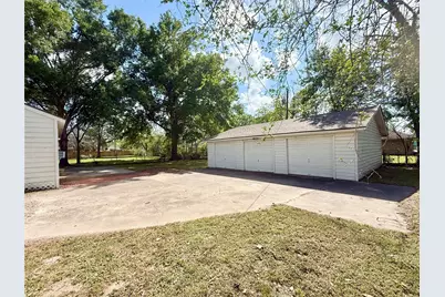 832 S Anderson Street, Angleton, TX 77515 - Photo 19