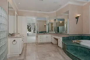 2 Wexford Ct, Houston, TX 77024 - Photo 15