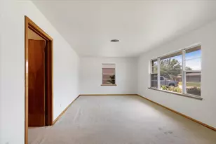 1403 Marlock Ln, Pasadena, TX 77502 - Photo 5