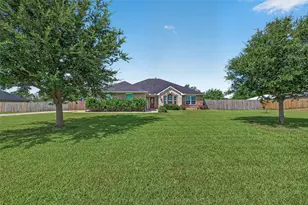 10706 Harry Dr, Needville, TX 77461 - Photo 43
