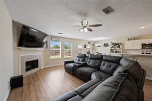 13601 Trail Meadow Ln, Rosharon, TX 77583 - Photo 15
