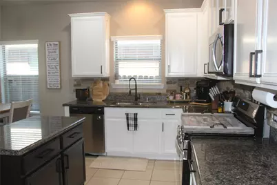 28623 Lockeridge Springs Drive, Spring, TX 77386 - Photo 9