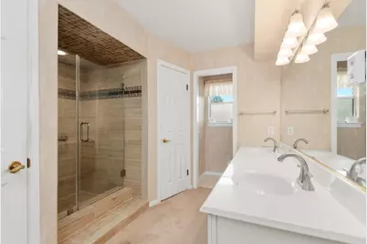 5607 Arncliffe Drive, Houston, TX 77088 - Photo 35