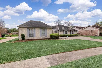 5607 Arncliffe Drive, Houston, TX 77088 - Photo 3