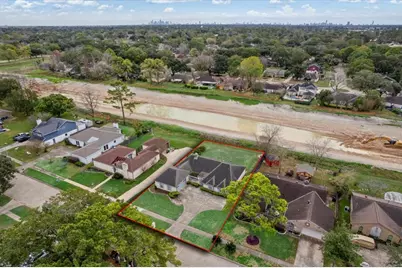 5607 Arncliffe Drive, Houston, TX 77088 - Photo 11