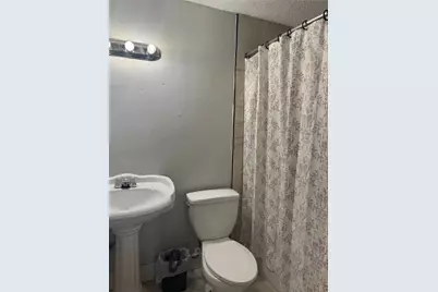 9312 Manchester Street, Houston, TX 77012 - Photo 7