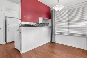 75 Avocado Ct, Lake Jackson, TX 77566 - Photo 13