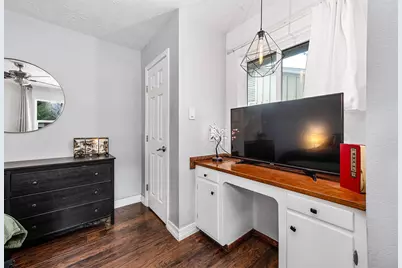 7230 Edgemoor Drive, Houston, TX 77074 - Photo 11