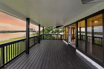 110 Bayou Drive, Baytown, TX 77520 - Photo 3