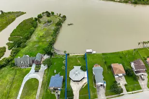 110 Bayou Dr, Baytown, TX 77520 - Photo 33