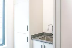 409 W Saulnier St, Houston, TX 77019 - Photo 35