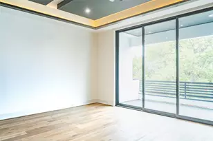 409 W Saulnier St, Houston, TX 77019 - Photo 37