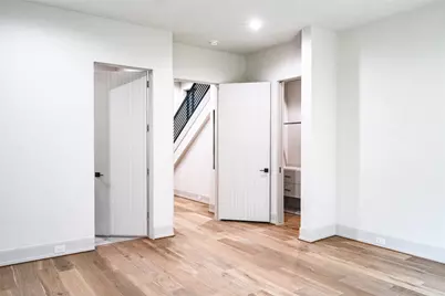 409 W Saulnier Street, Houston, TX 77019 - Photo 7