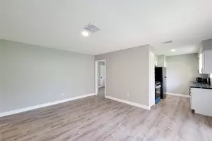 12922 Claygate Dr, Houston, TX 77047 - Photo 3