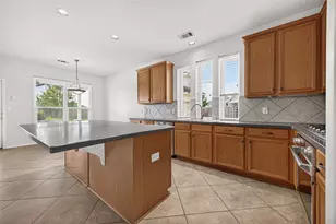 1415 Kennewick Ct, Sugar Land, TX 77479 - Photo 3