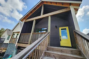 1220 32nd St, Galveston, TX 77550 - Photo 3