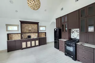 1220 32nd St, Galveston, TX 77550 - Photo 21
