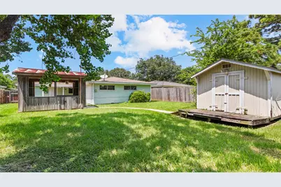 2001 14th Avenue N, Texas City, TX 77590 - Photo 23