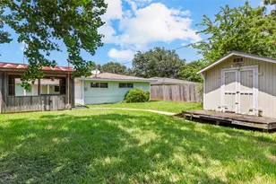 2001 14th Ave N, Texas City, TX 77590 - Photo 23
