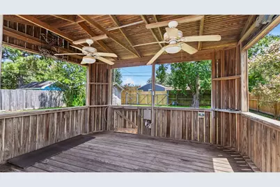 2001 14th Avenue N, Texas City, TX 77590 - Photo 21