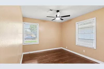 2001 14th Avenue N, Texas City, TX 77590 - Photo 17