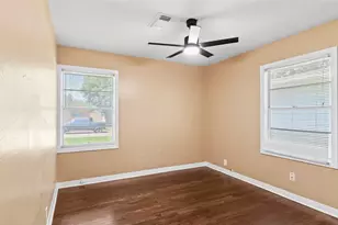 2001 14th Ave N, Texas City, TX 77590 - Photo 17