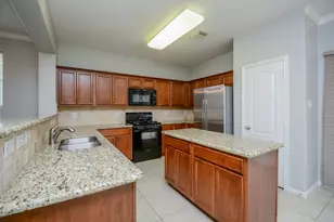 16102 Limestone Lake Dr, Tomball, TX 77377 - Photo 13