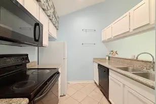 8055 Cambridge St, Houston, TX 77054 - Photo 3