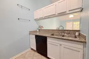 8055 Cambridge St, Houston, TX 77054 - Photo 5