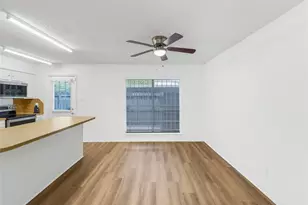 9243 Westwood Village Dr, Houston, TX 77036 - Photo 7