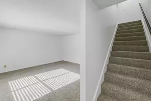9243 Westwood Village Dr, Houston, TX 77036 - Photo 15