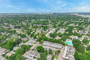 9243 Westwood Village Dr, Houston, TX 77036 - Photo 33