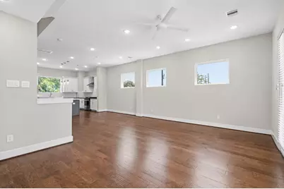 2102 Bello Amanecer Lane, Houston, TX 77055 - Photo 9