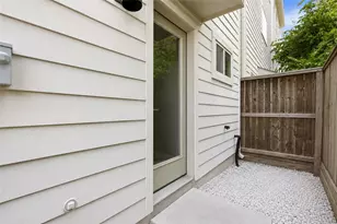 2102 Bello Amanecer Ln, Houston, TX 77055 - Photo 3
