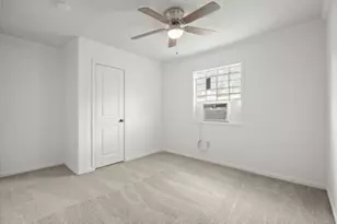 602 S 3rd St, La Porte, TX 77571 - Photo 9