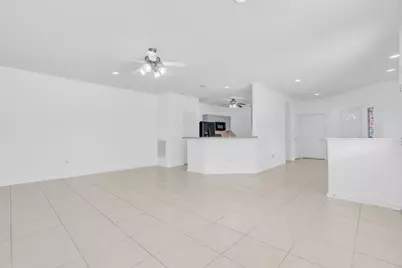 34 Greenwich Place, Conroe, TX 77384 - Photo 13