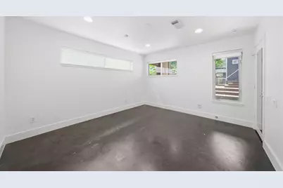 7002 Newcastle Street, Bellaire, TX 77401 - Photo 25