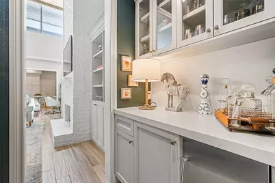 58 Bayou Pointe Drive, Houston, TX 77063 - Photo 7
