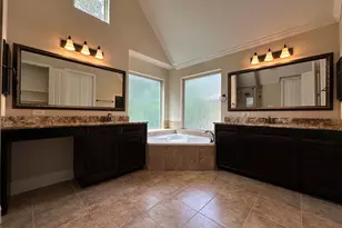 11 Silver Rock Dr, Tomball, TX 77375 - Photo 19