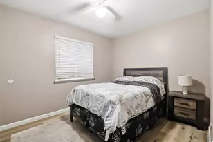 7458 Bahia Ln, Houston, TX 77489 - Photo 11