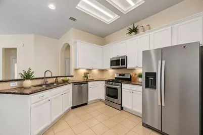 22 Fair Light Court, The Woodlands, TX 77382 - Photo 5