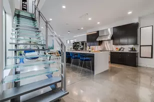 2014 Park St, Houston, TX 77019 - Photo 9
