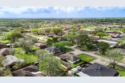 8610 Bluebonnet Street, Highlands, TX 77562 - Photo 39