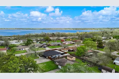 8610 Bluebonnet Street, Highlands, TX 77562 - Photo 45