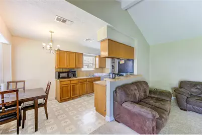 8610 Bluebonnet Street, Highlands, TX 77562 - Photo 7