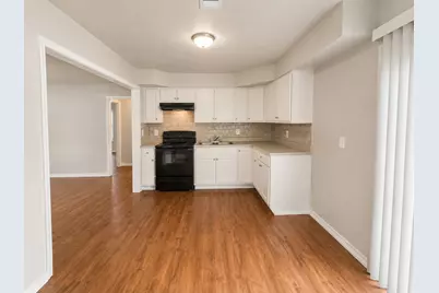1521 4th Avenue N, Texas City, TX 77590 - Photo 3