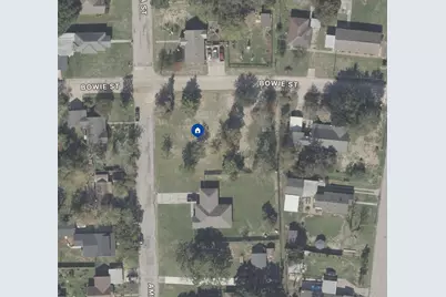 815 Bowie Street, Baytown, TX 77520 - Photo 9