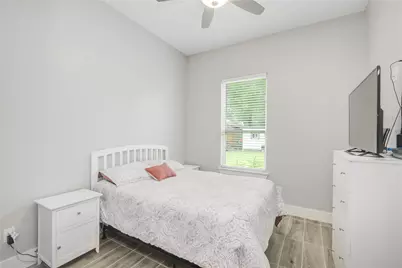 11707 Barwood Bend Drive, Houston, TX 77065 - Photo 25