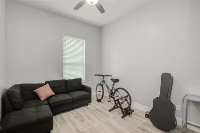 11707 Barwood Bend Drive, Houston, TX 77065 - Photo 21